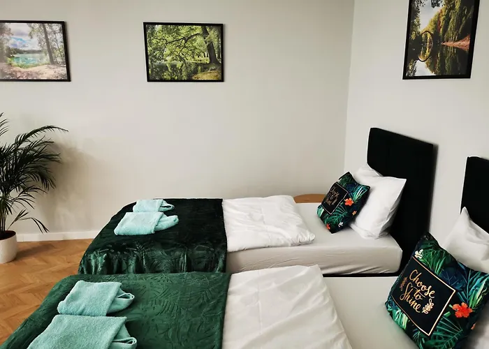 Under The Hill באד מוסקאו